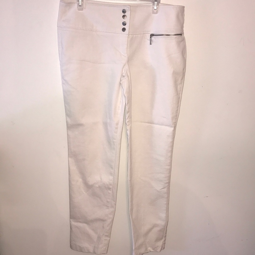 Bisou Bisou white pants